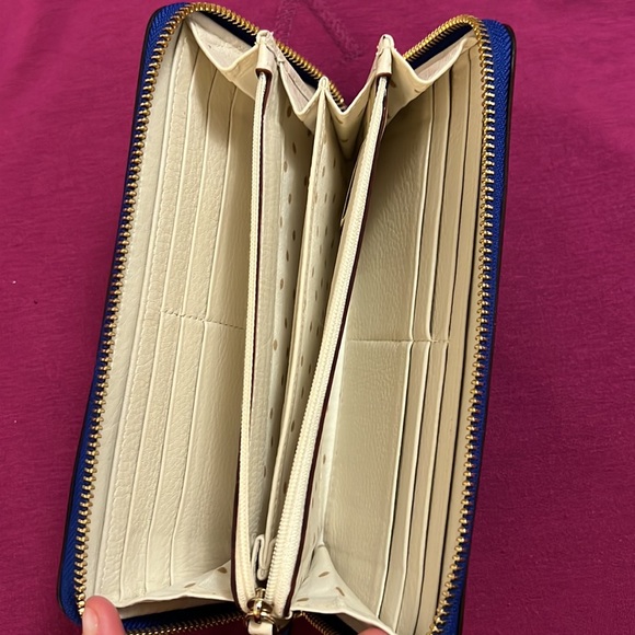 Beautiful Kate Spade Royal Blue wallet. Excellent condition - Picture 3 of 3